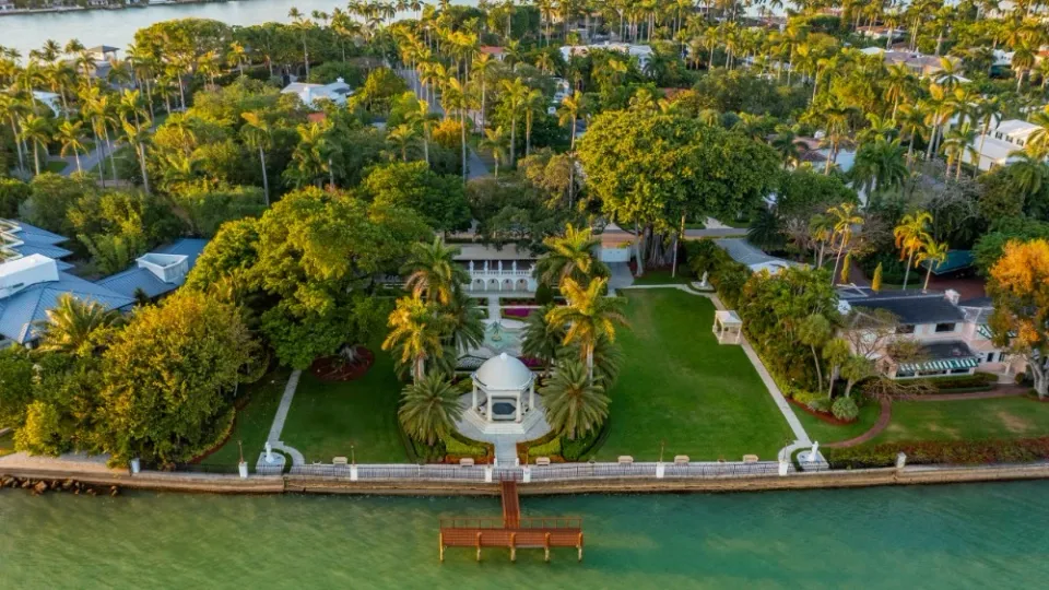 La Gorce Island Real Estate