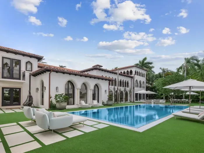 La Gorce Island Real Estate